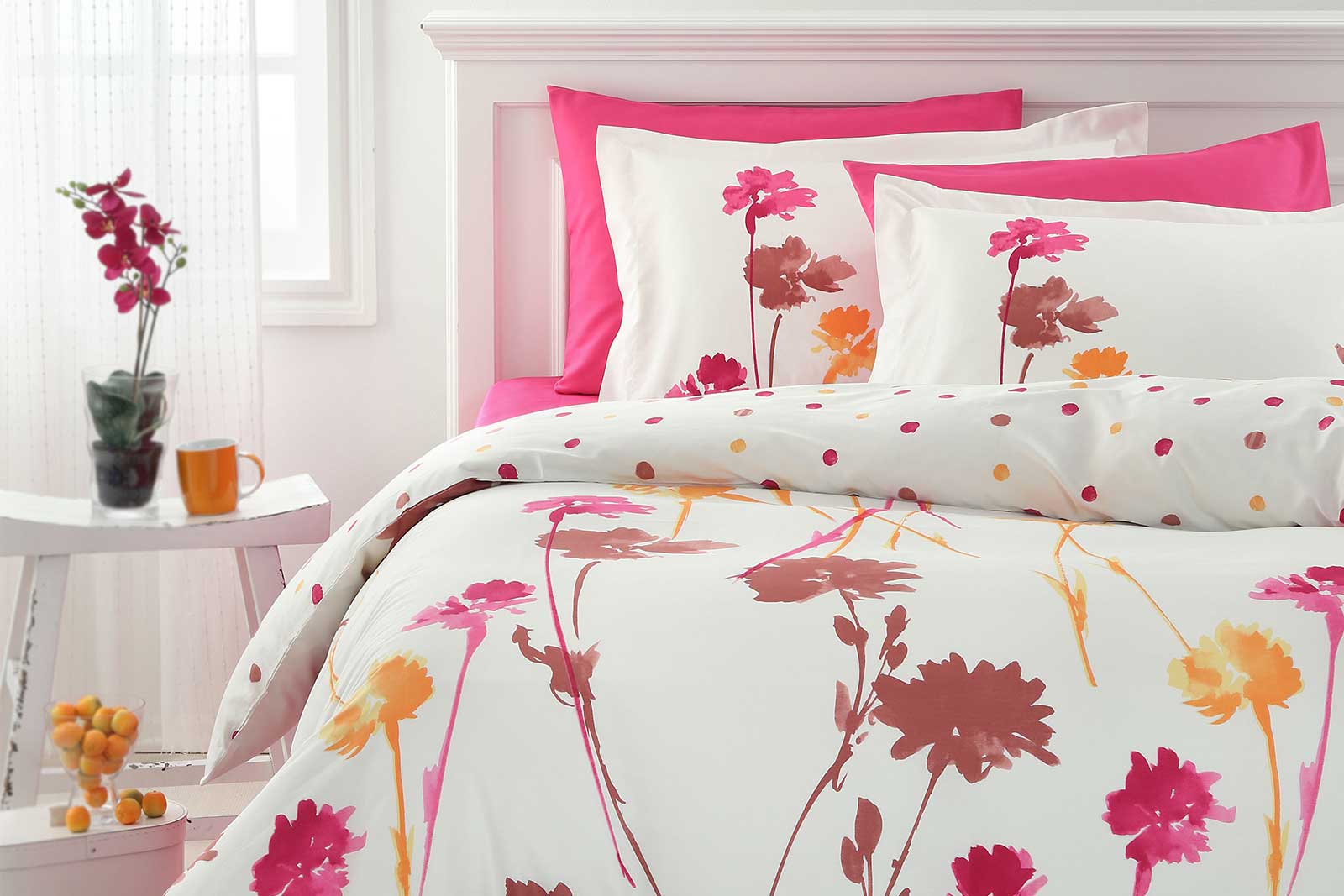 Pink & White Bed Sheet