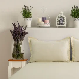 Luxury 600TC Cotton bedsheet with intricate embroidery – by Desenhista